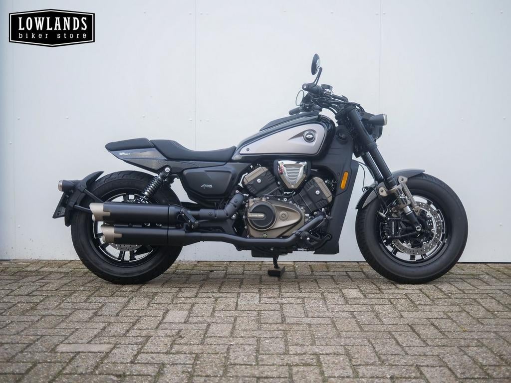 QJMOTOR SRV 600 V (bj 2024), Motoren, Motoren | Overige merken, Bedrijf, Chopper, meer dan 35 kW, 4 cilinders, Motorrijbewijs A