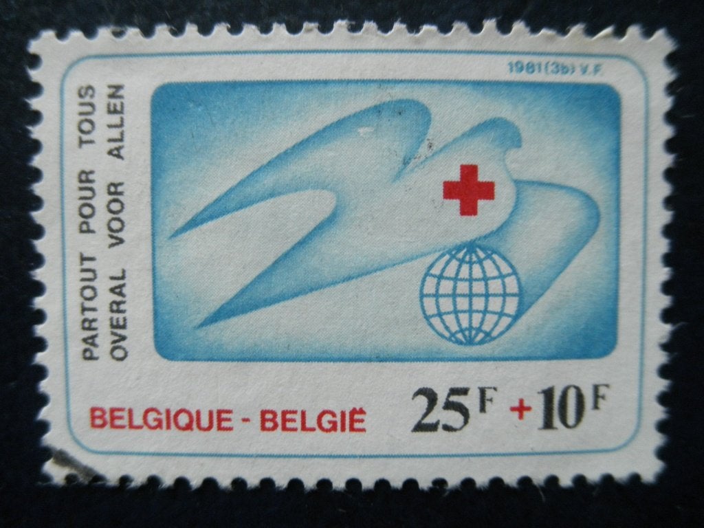 Postzegels België 1981 Rode Kruis, vogel nr. 2057 - cw. 1,80, Ophalen of Verzenden, Gestempeld, Rode kruis