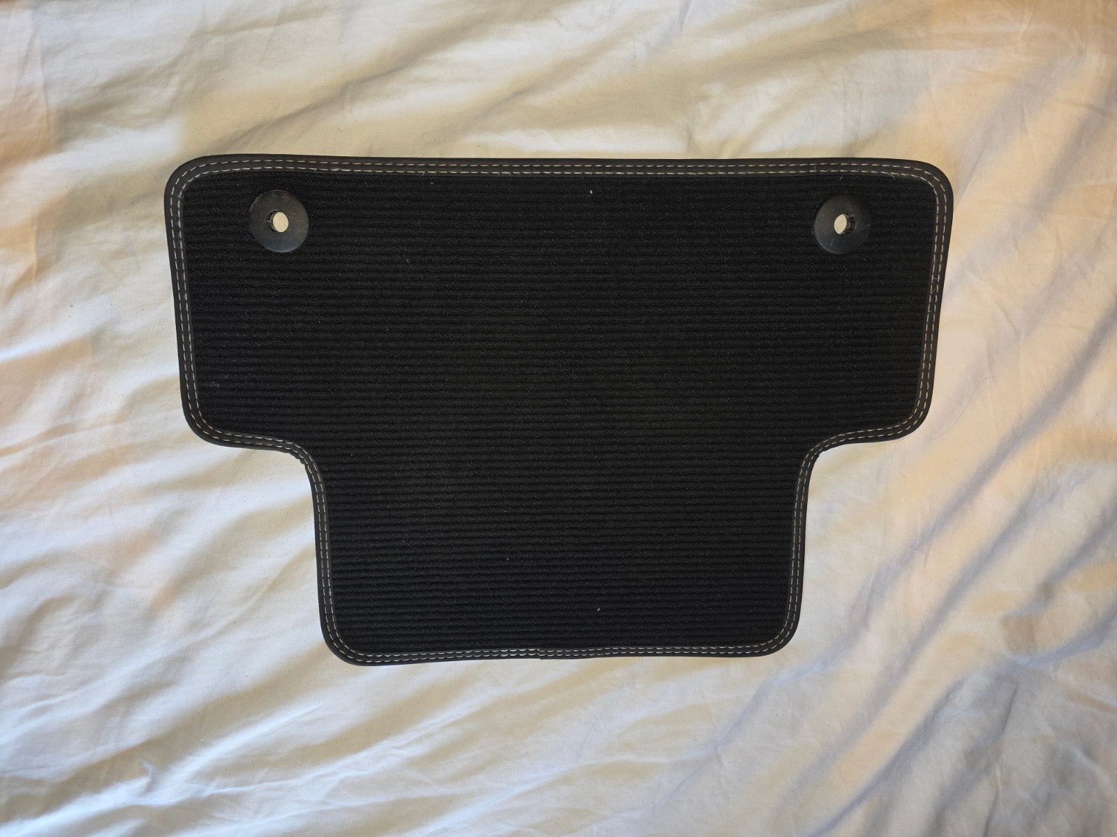 Originele Volvo V40 matten achterzijde (2 stuks), Ophalen of Verzenden, Zo goed als nieuw