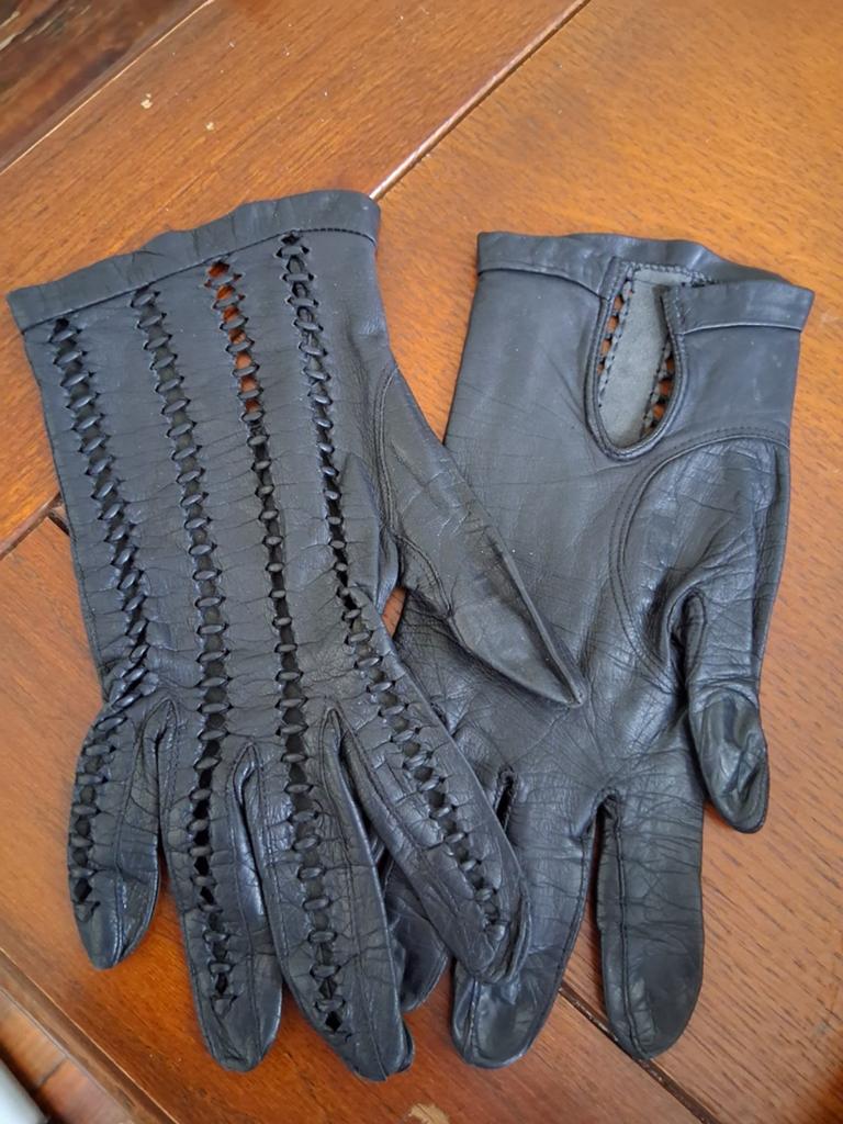 Zwarte leren handschoenen met gevlochten details, Kleding | Dames, Mutsen, Sjaals en Handschoenen, Onbekend, Ophalen, Maat 38/40 (M)