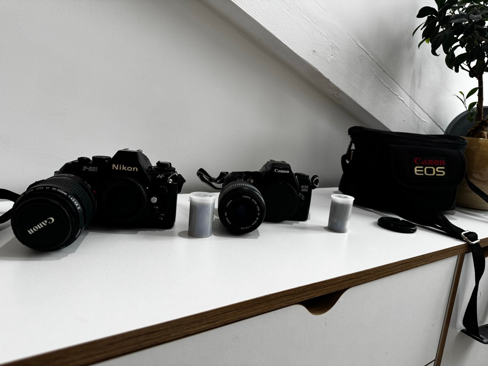 Nikon F-501 AF & Canon EOS 3000 set met lenzen en tas, Ophalen of Verzenden, Gebruikt, Spiegelreflex, Nikon