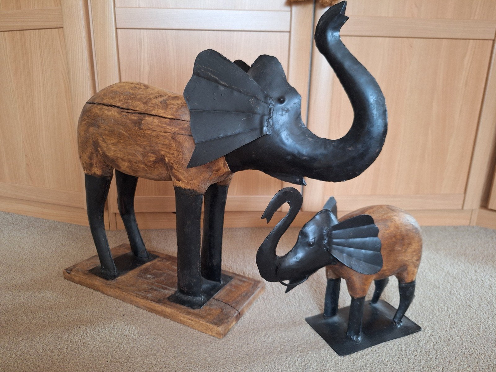 Set van 2 houten en metalen olifanten decoratie, Huis en Inrichting, Ophalen