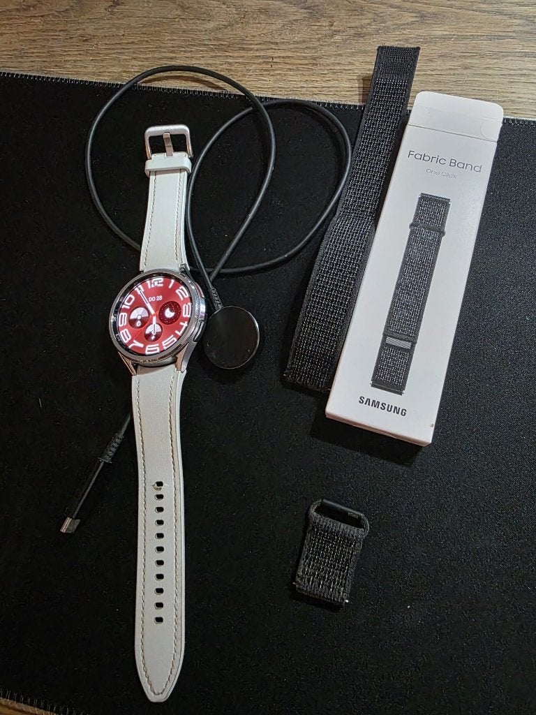 Galaxy Watch6 Classic (47mm, LTE) +Watch6 Fabric (sport)band, Samsung Galaxy Watch 6 Classic, Ophalen of Verzenden, Zo goed als nieuw