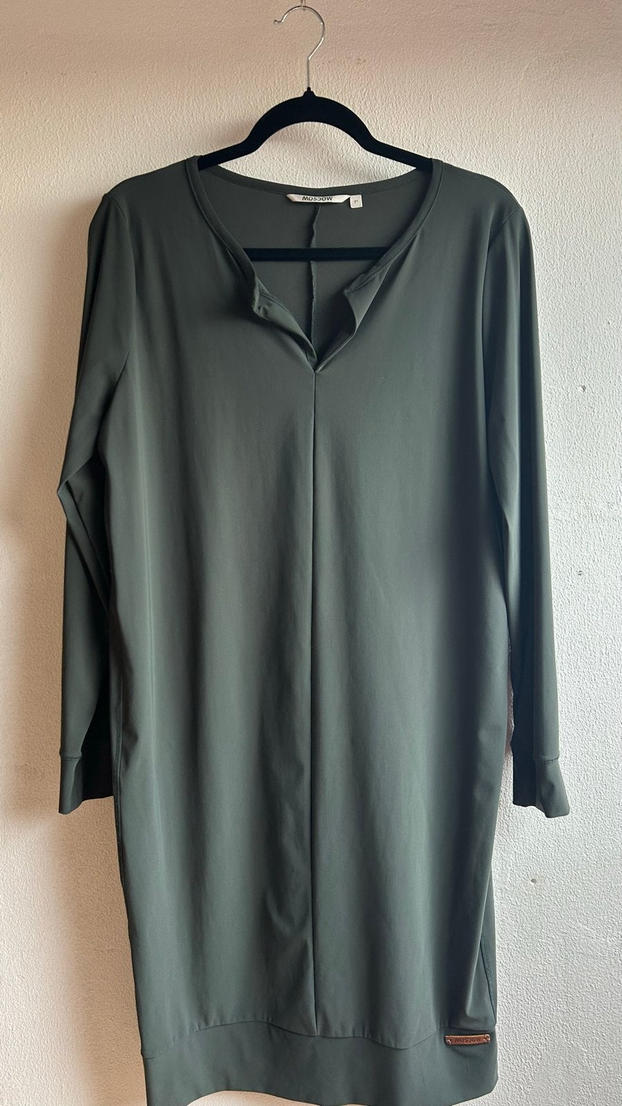 Moscow travelstof set: jurk (L) & legging (M) in donkergroen, Kleding | Dames, Ophalen of Verzenden, Zo goed als nieuw, Maat 42/44 (L)
