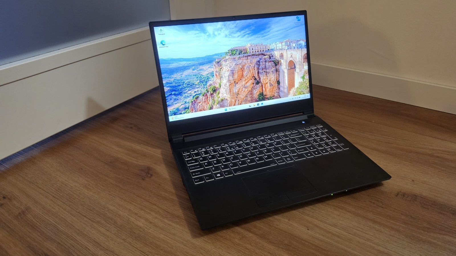 BTO Gaming laptop i7 / RTX 3060 / 32GB / 144Hz + laptoptas, Met videokaart, 2 tot 3 Ghz, Ophalen of Verzenden, Zo goed als nieuw