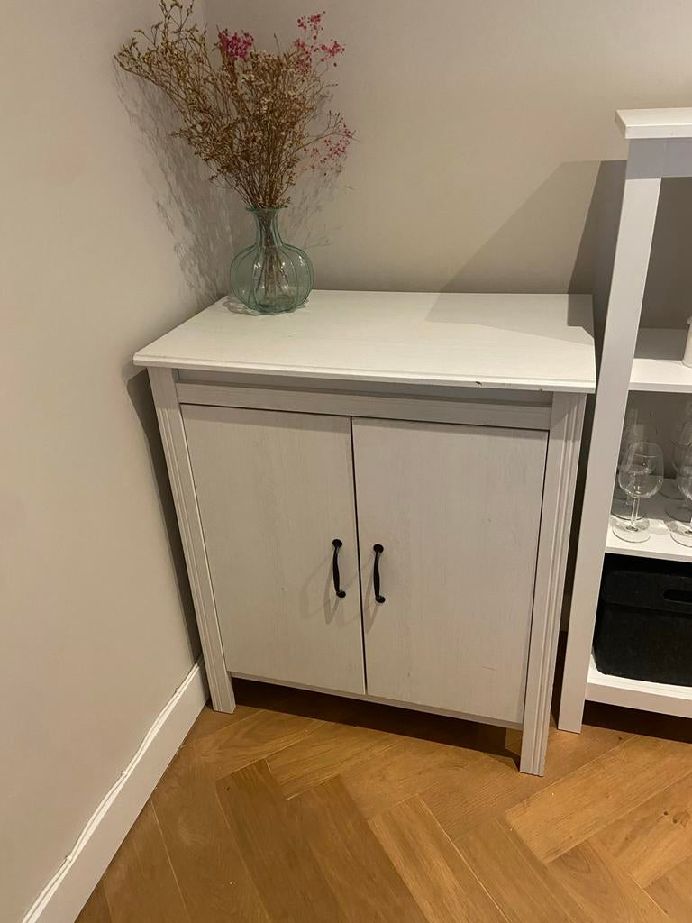 Witte commode of lage kast met openslaande deurtjes van IKEA, Gebruikt, 75 tot 100 cm, Minder dan 50 cm, Commode