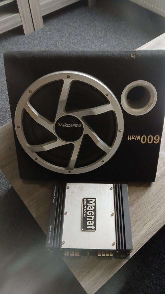 Magnat Edition Two versterker en Sinus Live subwoofer, Auto diversen, Autoradio's, Ophalen of Verzenden