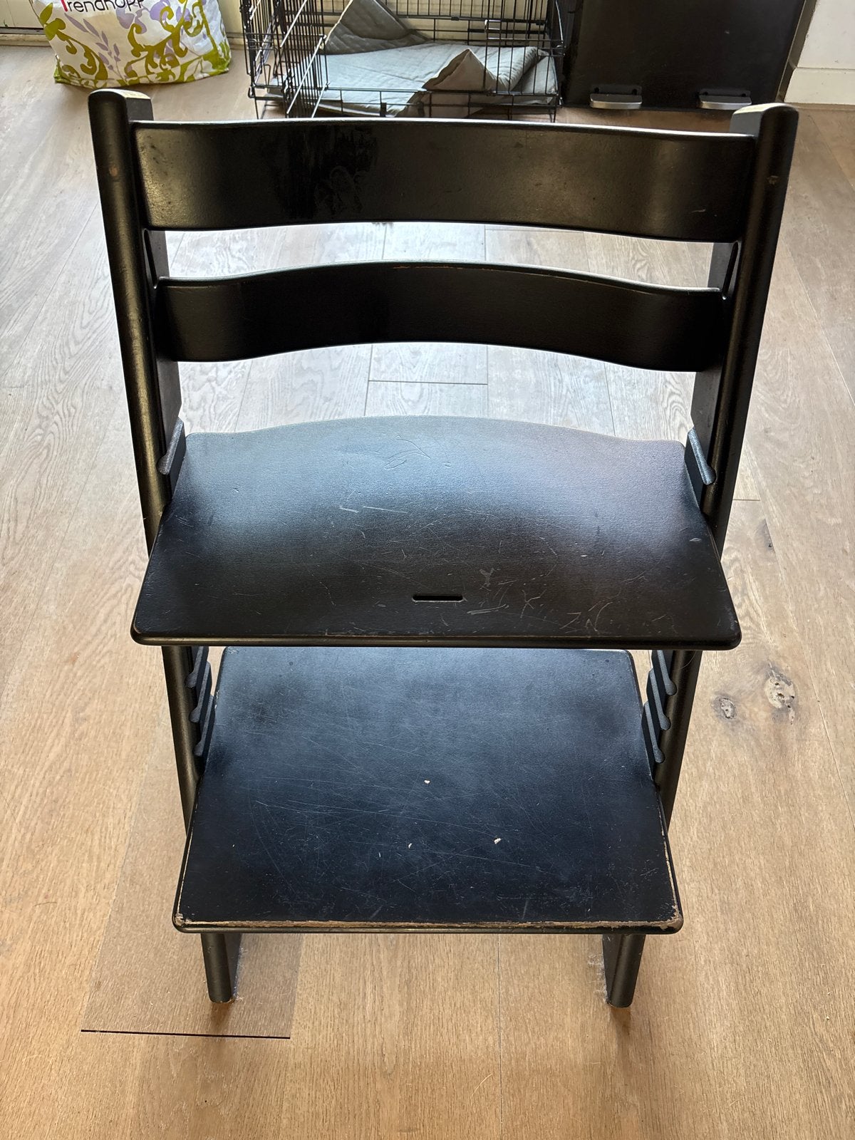 Zwarte meegroeistoel/tripp trapp in nette staat, Ophalen, Gebruikt, Meegroeistoel, Aanschuifbaar