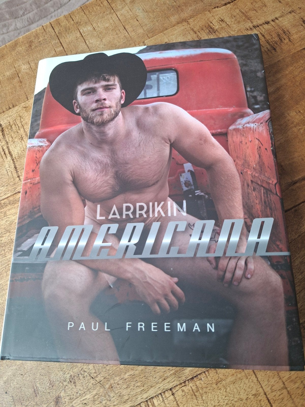 Paul Freeman: hardcover fotoboek: Larrikin Americana, Ophalen of Verzenden, Nieuw, Paul Freeman, Kunst en Cultuur