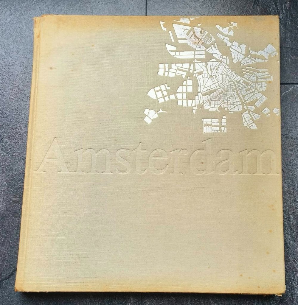 Amsterdam onze hoofdstad. Cas Oorthuys, Ophalen of Verzenden, Cas Oorthuys, 20e eeuw of later, Gelezen