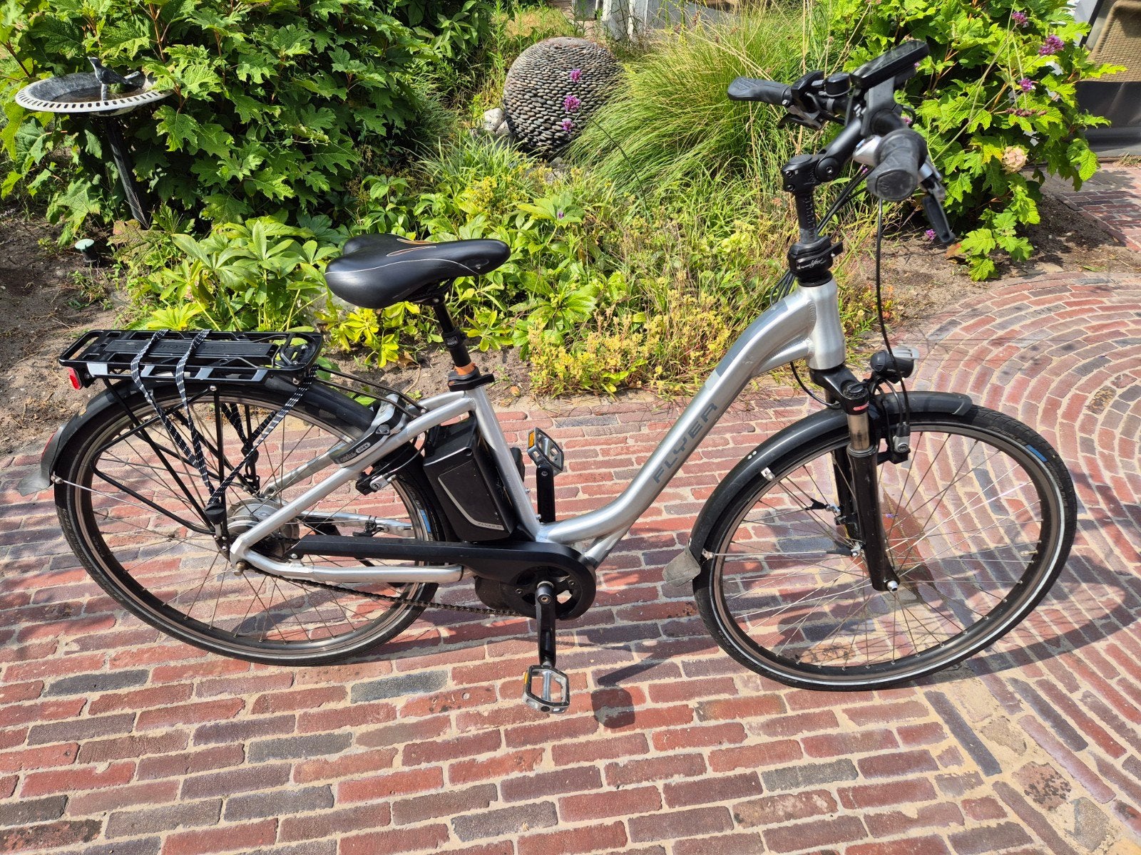 Flyer E Bike - Zilverkleurig - Zeer goede staat staat, Fietsen en Brommers, Elektrische fietsen, 47 tot 51 cm, Ophalen, Zo goed als nieuw