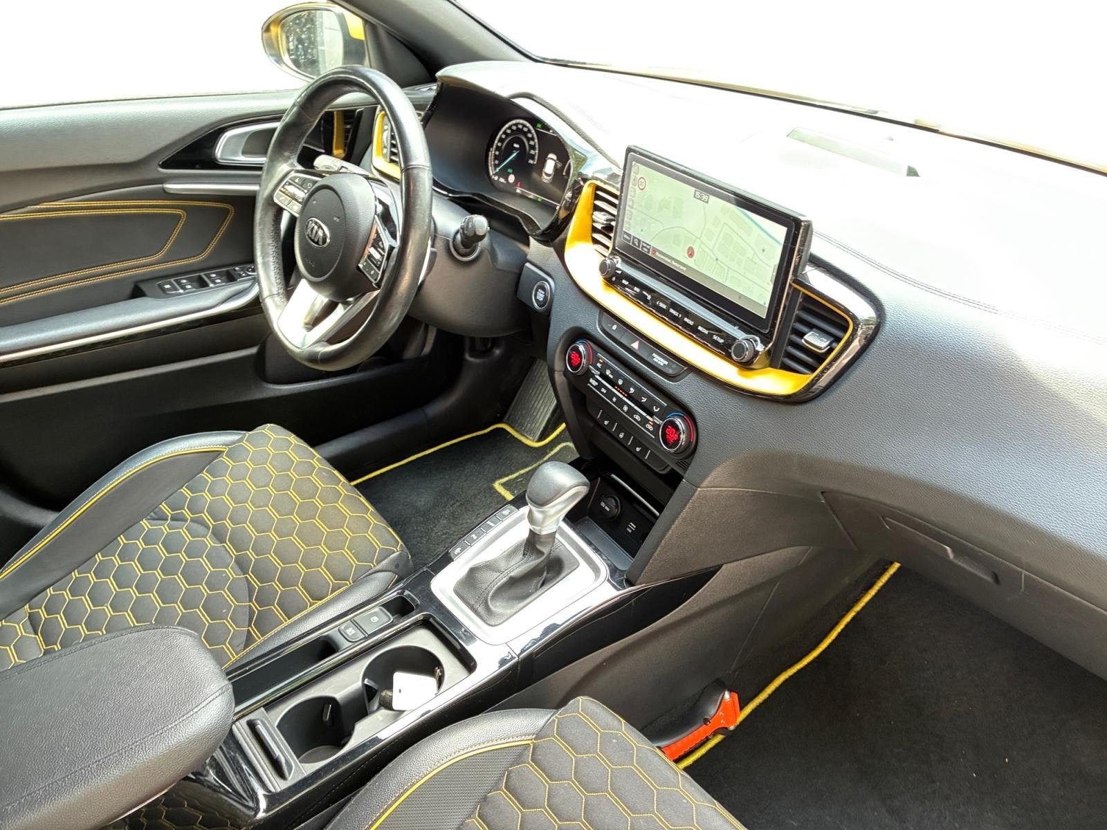 Kia XCeed 1.6 GDi PHEV DynamicPlusLine STOELVERWARMING | NAV, Auto's, Kia, XCeed, Gebruikt, Leder en Stof, Bedrijf