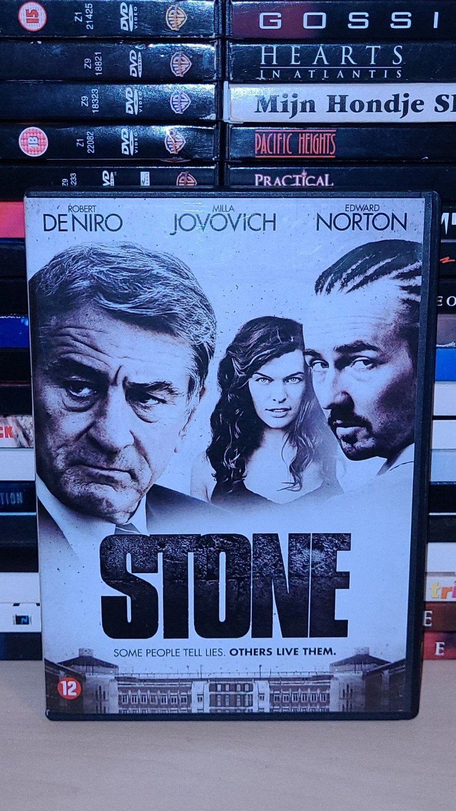 Stone (2010), Maffia en Misdaad, Verzenden, Nederlands, Vanaf 12 jaar