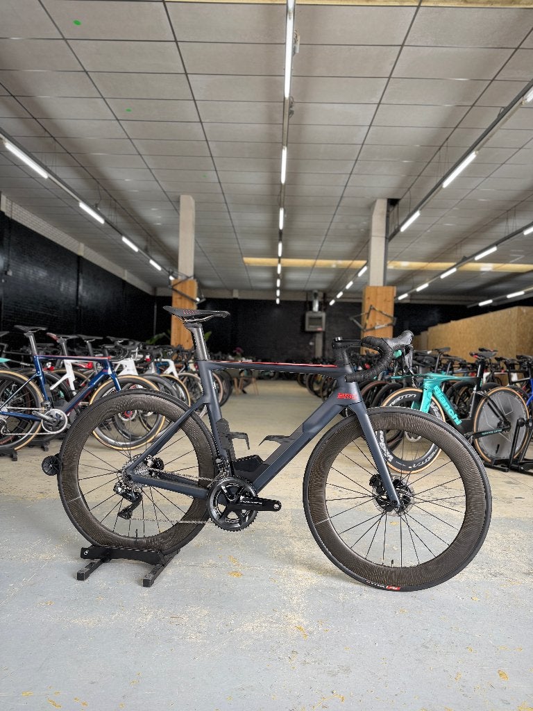 BMC TimeMachine Road 01 ONE Dura Ace Di2 Carbon Racefiets