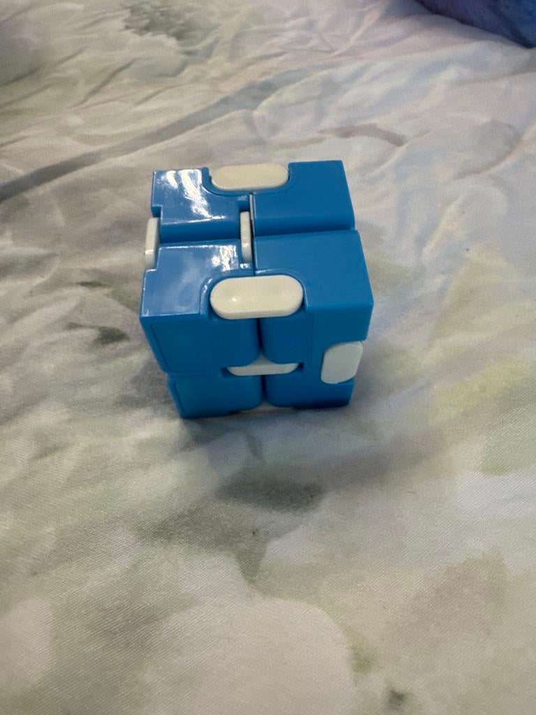 Blauwe Infinity Cube Fidget Toy, Ophalen, Gebruikt, Jongen of Meisje