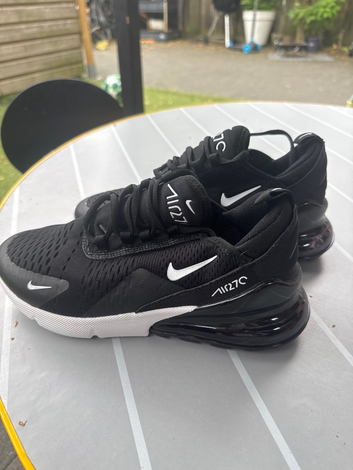 Nieuwe Nike Air Max 270 Zwart - Maat 40, Zwart, Nieuw, Ophalen of Verzenden, Sneakers of Gympen