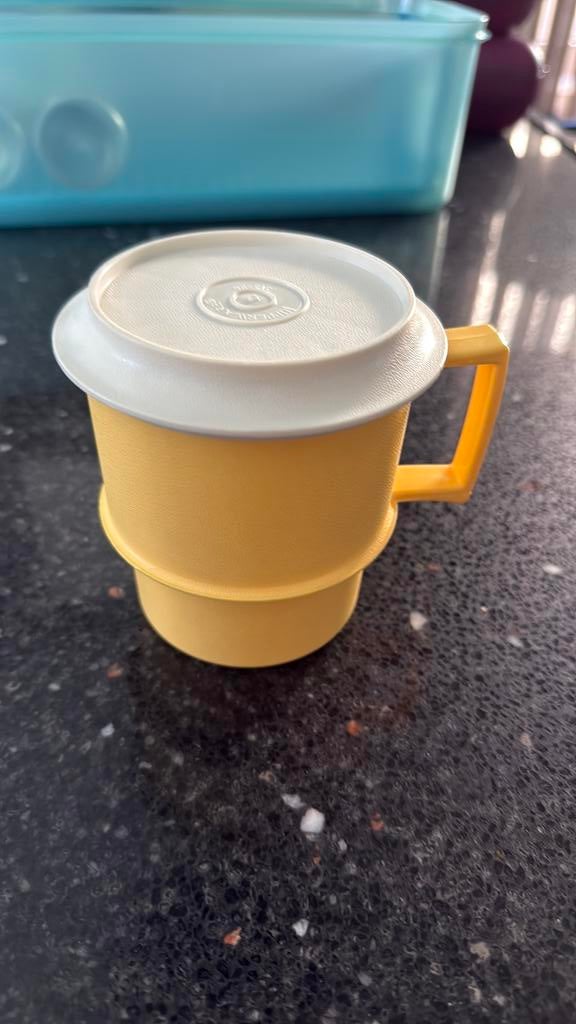 Beker met deksel, Ophalen of Verzenden, Zo goed als nieuw, Beker of Kan