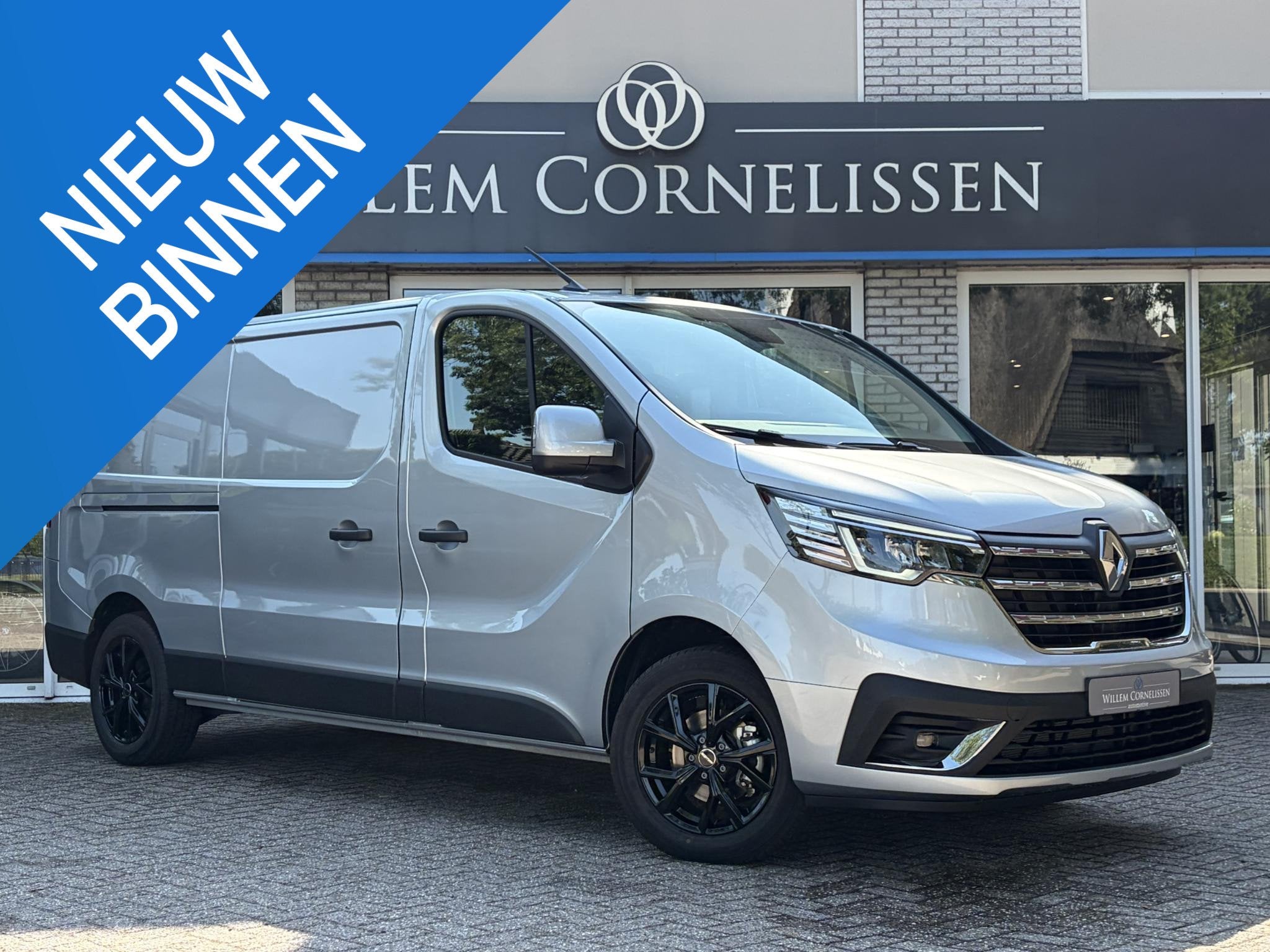 Renault Trafic 2.0dCi Automaat 150PK T30 L2H1 -8.515KM- Appl, Auto's, Voorwielaandrijving, Stof, Gebruikt, 4 cilinders