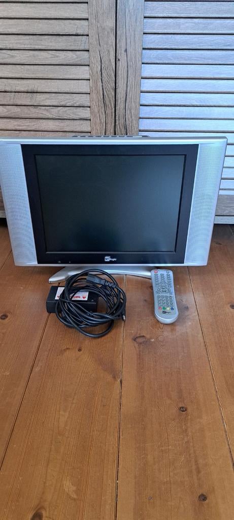 MT Logic 48cm LCD TV met ingebouwde DVD speler, Ophalen, Gebruikt
