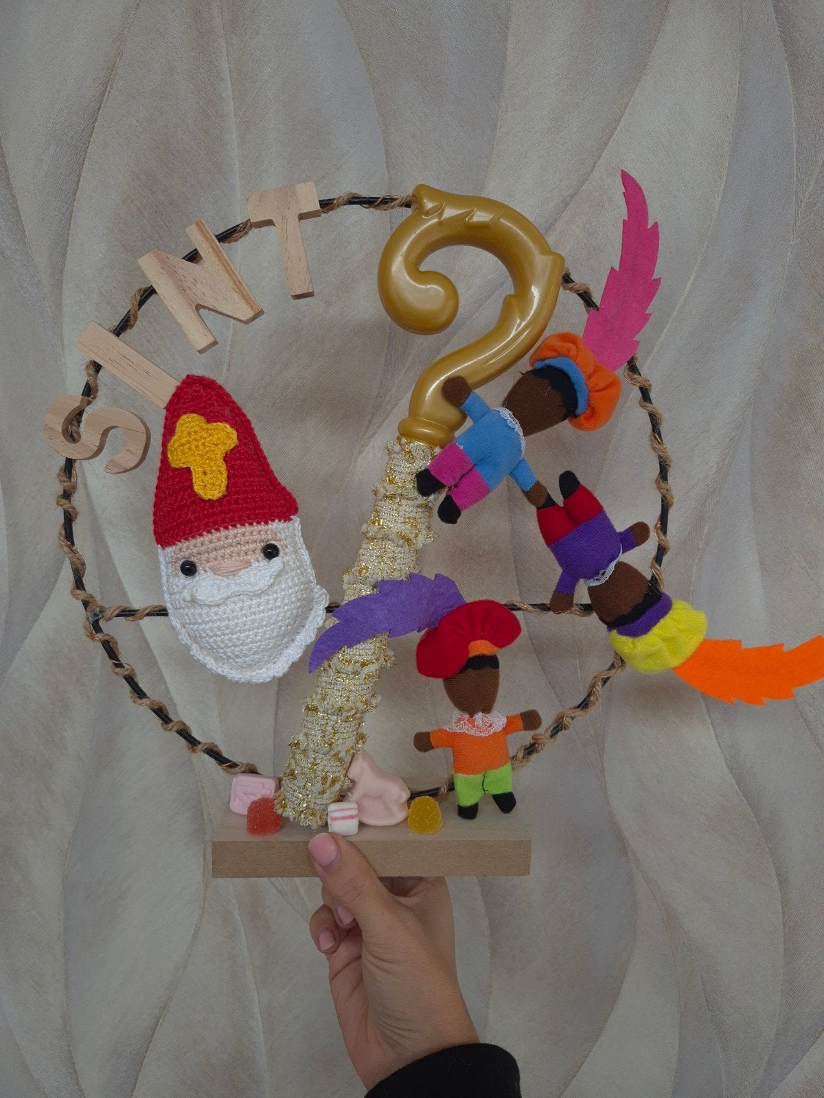 sinterklaas decoratie met gehaakte sint en zwarte pietjes, Diversen, Ophalen of Verzenden, Nieuw