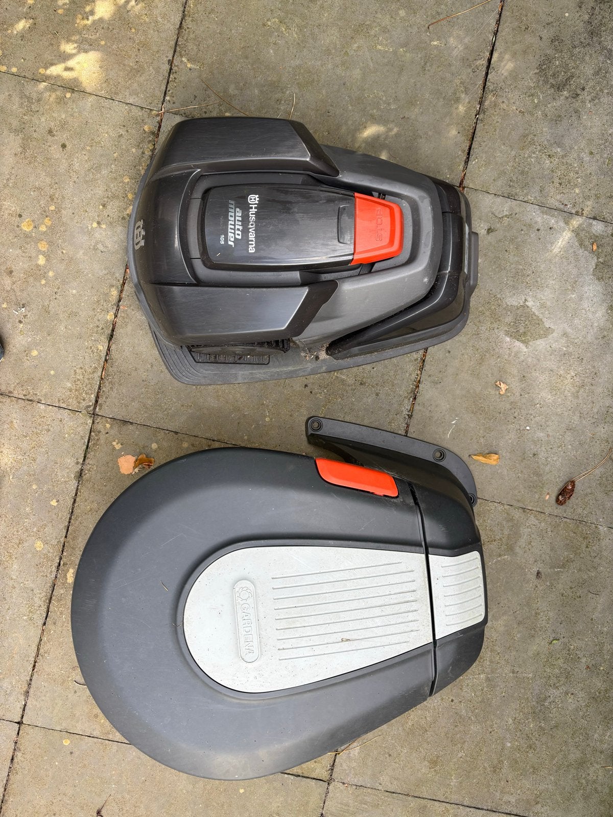 Husqvarna Robotmaaier Automower 105 met Gardena Garage, Ophalen of Verzenden, Gebruikt, 20 tot 25 cm