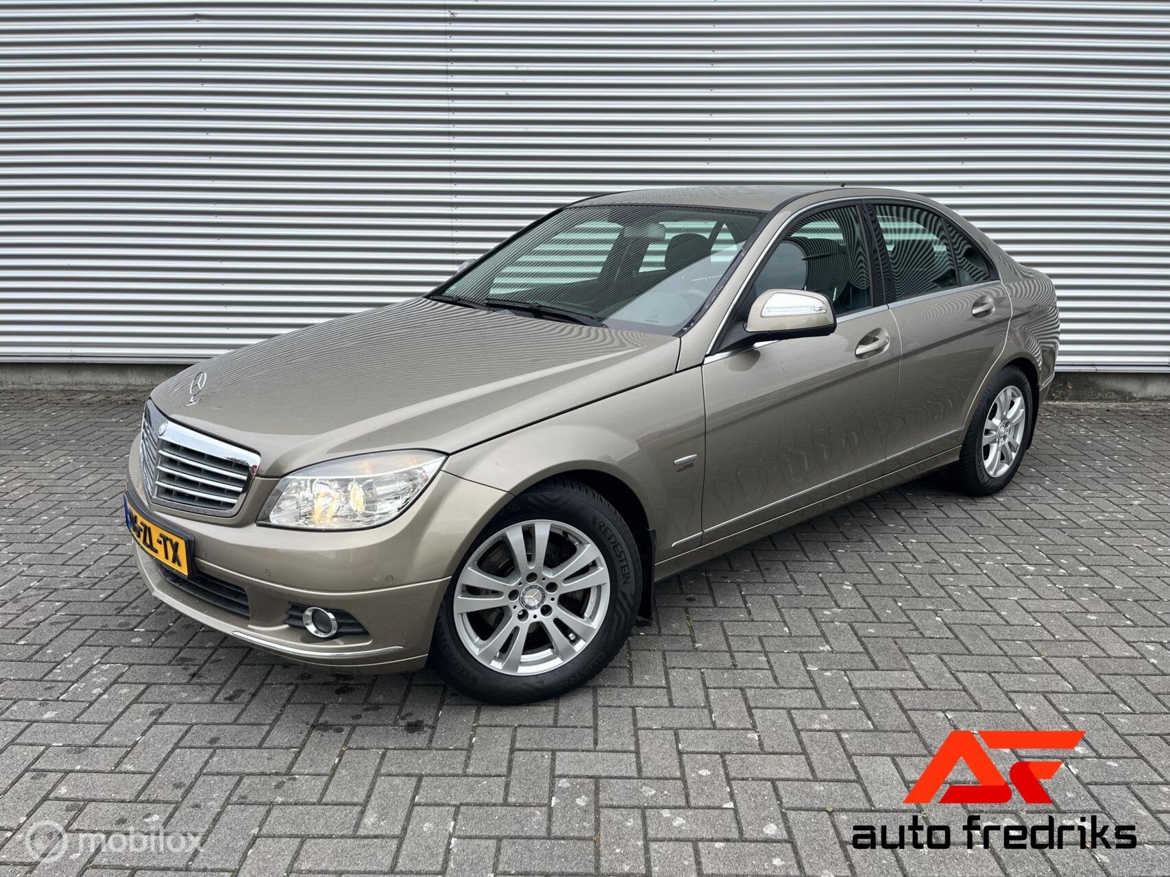 Mercedes C-klasse 200 K Elegance | org NL | Trekhaak |, Auto's, Achterwielaandrijving, 4 cilinders, 1796 cc, Beige