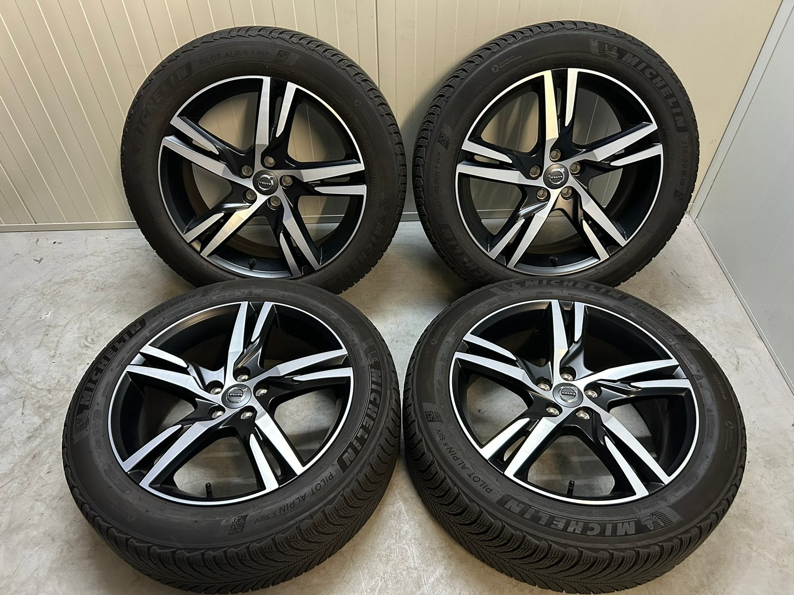 Originele Volvo XC40 19 inch 5x108 Michelin Winter 2021, Auto-onderdelen, Banden en Velgen, Gebruikt, Banden en Velgen, Winterbanden