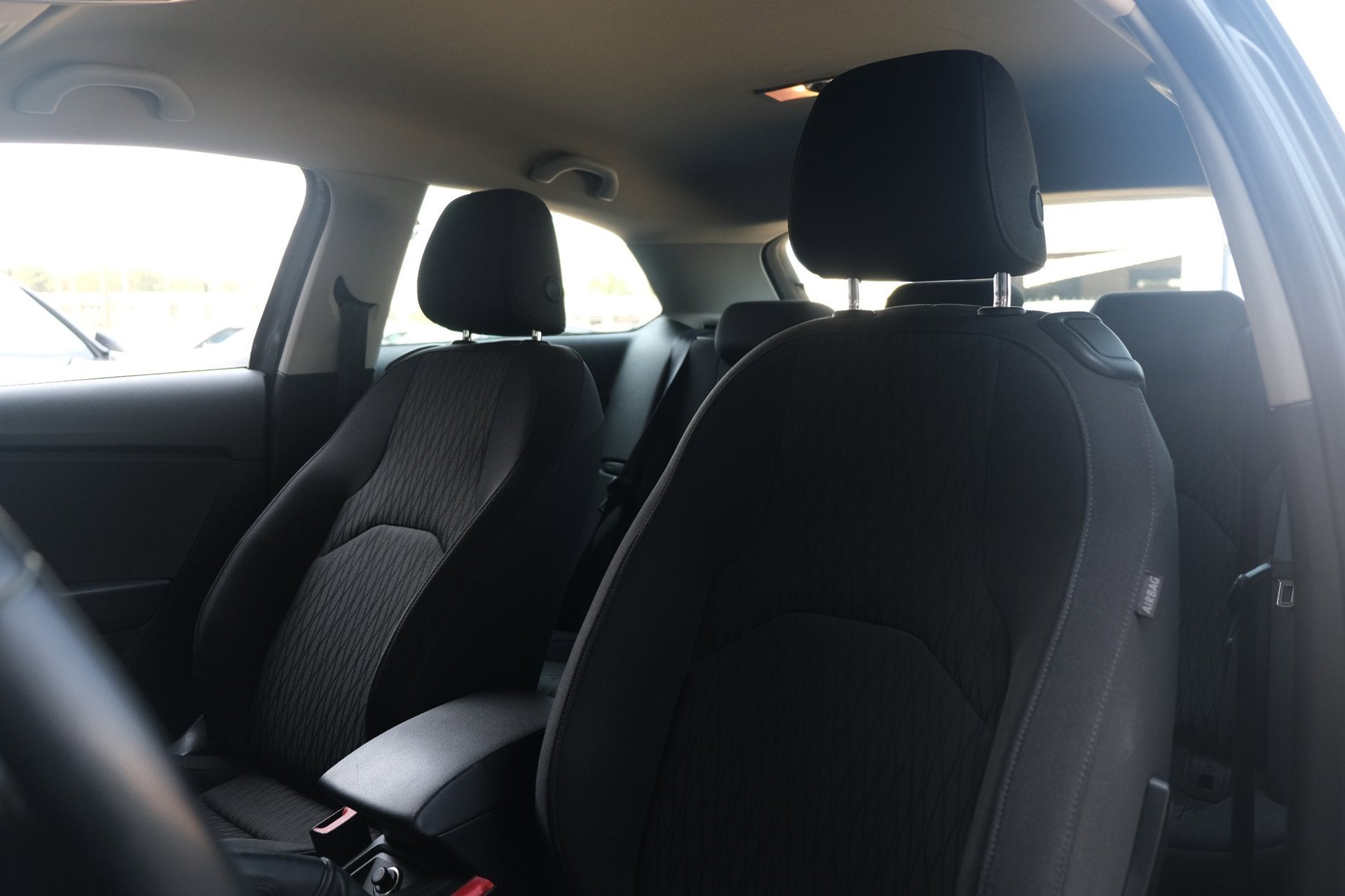 Seat LEON SC 1.2 TSI Style Business 105PK PDC Airco, Auto's, Seat, Voorwielaandrijving, Euro 5, Stof, Gebruikt