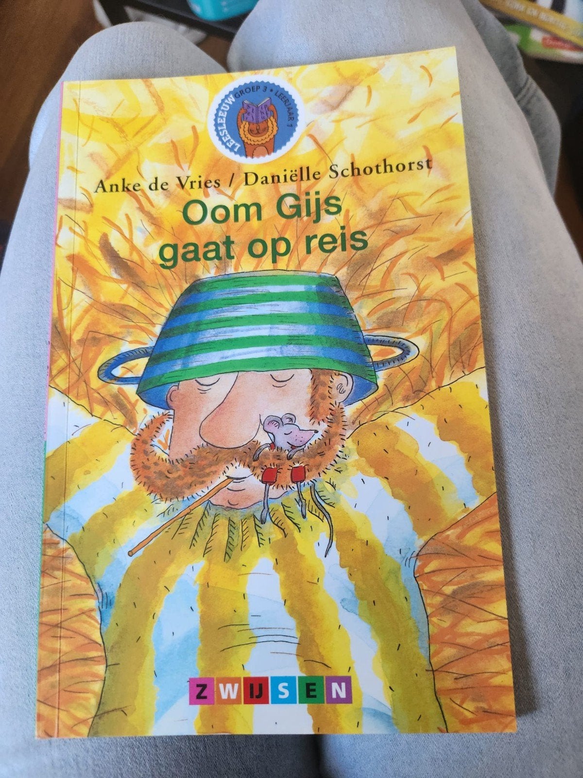 Oom Gijs gaat op reis - Anke de Vries / Daniëlle Schothorst, Fictie algemeen, Ophalen of Verzenden, Zo goed als nieuw, Anke de Vries / Daniëlle Schothorst