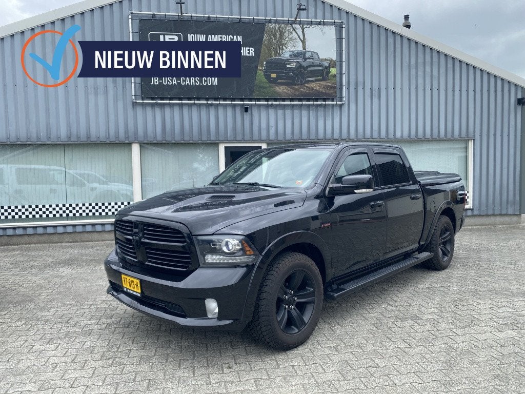 Dodge Ram Black Edition 5.7 V8 Sport Zeer lage bijtelling !, Auto's, Bestelauto's, Automaat, Gebruikt, 5654 cc, 402 pk