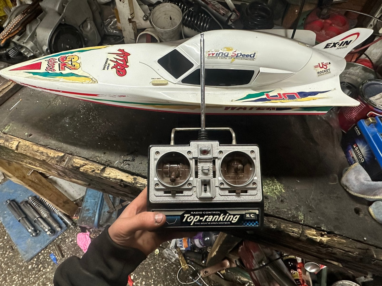 Rc bestuurbare boot goed werkend!, Ophalen of Verzenden, Zo goed als nieuw