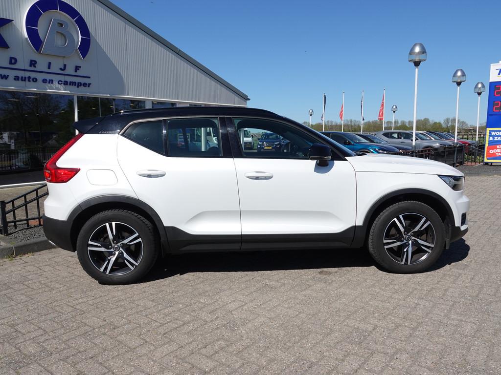 Volvo XC40 2.0 T4 190PK R-Design TREKH. | H-LEER | BLIS + CT, 15 km/l, Euro 6, 1969 cc, Wit