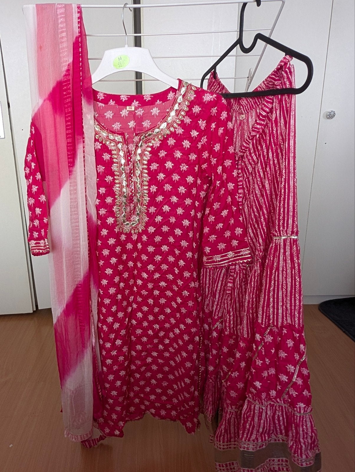 Roze Indiase Kurta Set met Broek en Dupatta Maat M, Ophalen