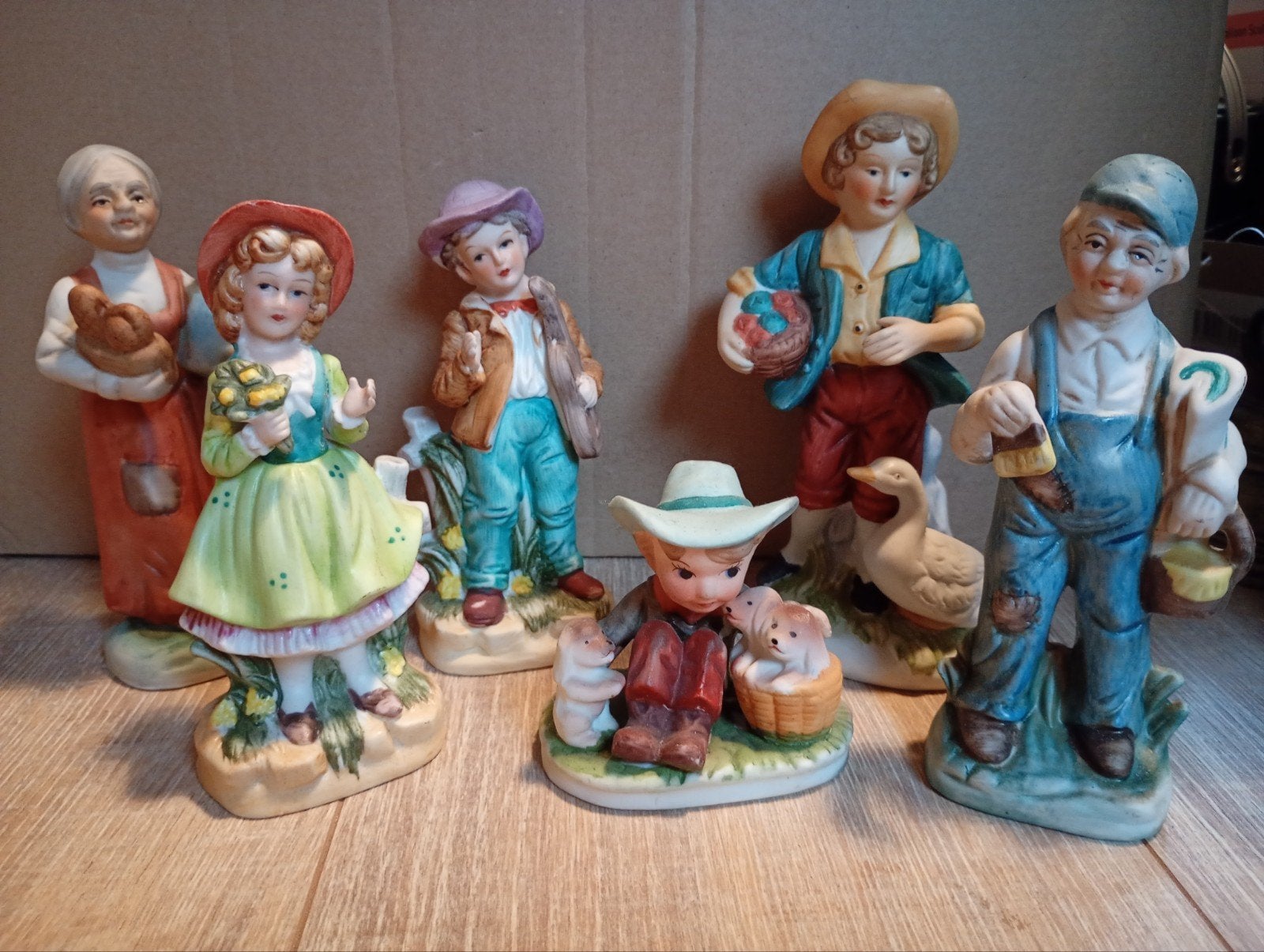 Set van 6 Vintage Porseleinen Beeldjes - Boerenleven, Ophalen of Verzenden, Zo goed als nieuw, Mens