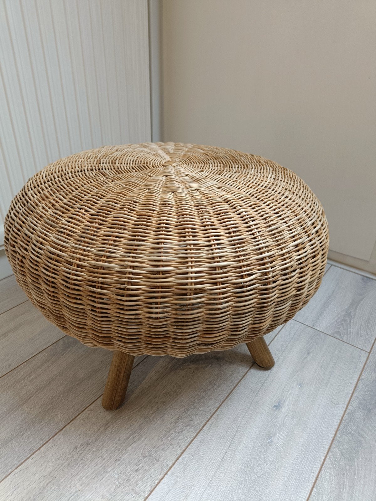 Riviera Maison poef, Ophalen of Verzenden, Zo goed als nieuw, Rond, Riet of Rotan