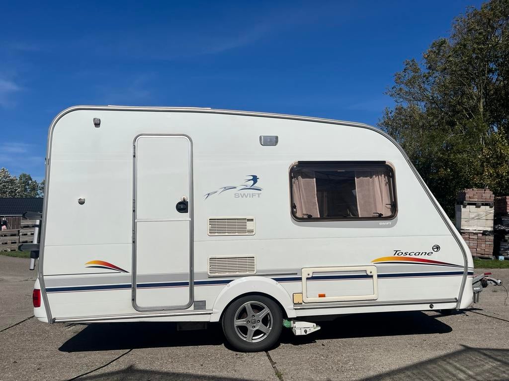 Swift toscane 390 lichtgewicht met mover, Tot en met 2, Treinzit, 750 - 1000 kg, Particulier