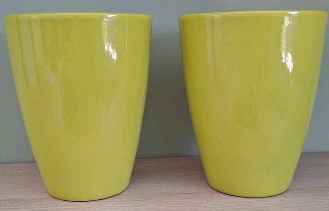 Set van 2 Groene Vazen - Mica Decorations, Ophalen of Verzenden, Zo goed als nieuw, Groen, Steen/keramiek