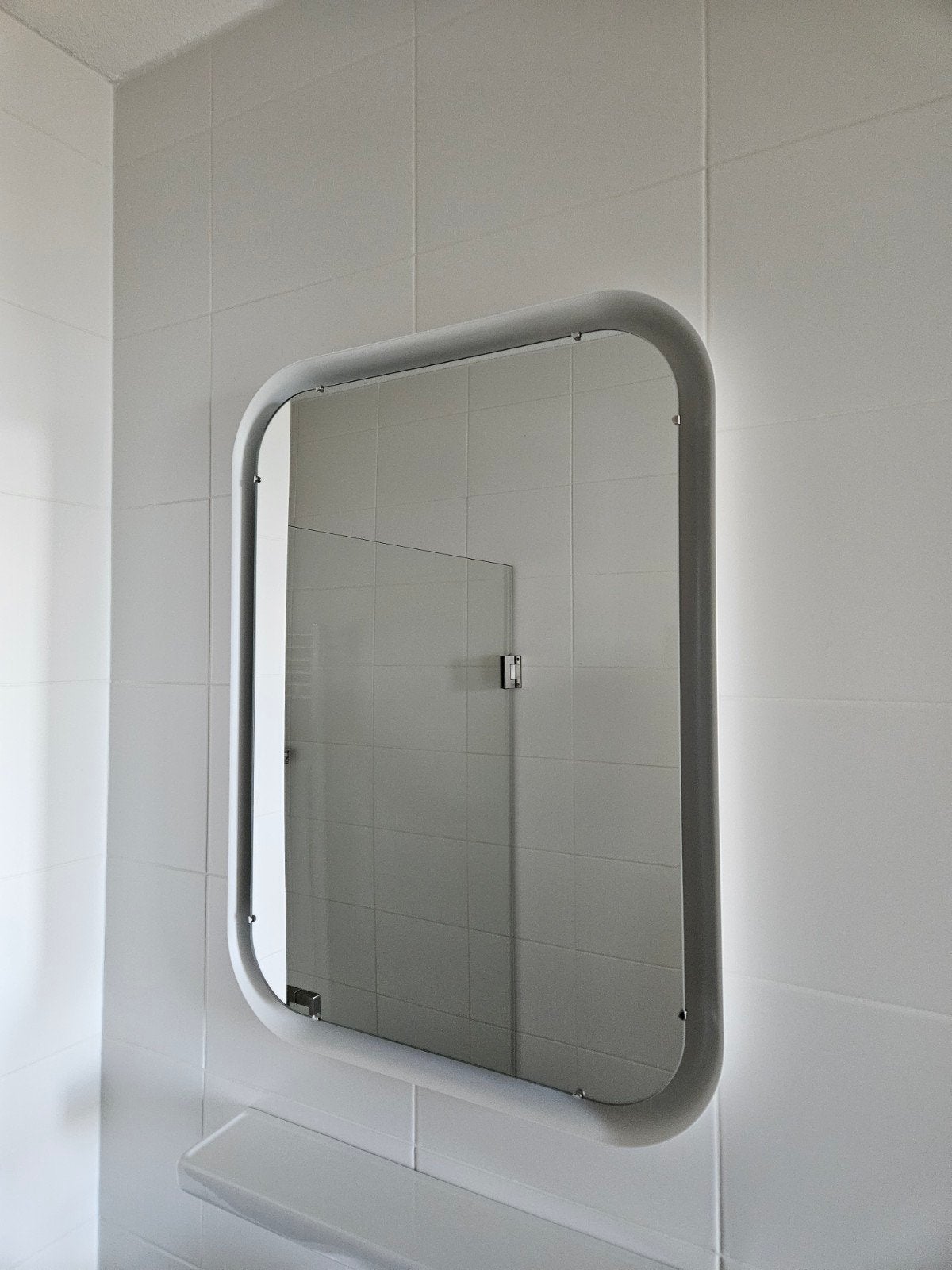 IKEA STORJOR badkamer spiegel met verlichting, Ophalen, Overige typen, 50 tot 100 cm, Zo goed als nieuw