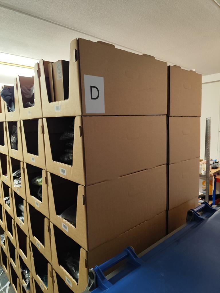 65 Stuks Kartonnen Magazijnbak Stapelbak Magazijninrichting, Ophalen