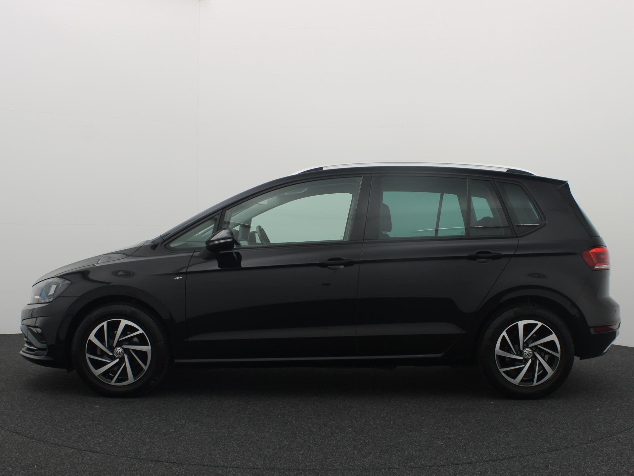 Volkswagen Golf Sportsvan 1.0 TSI Join AUTOMAAT / NAVI / CAR, Stof, Gebruikt, 116 pk, Zwart