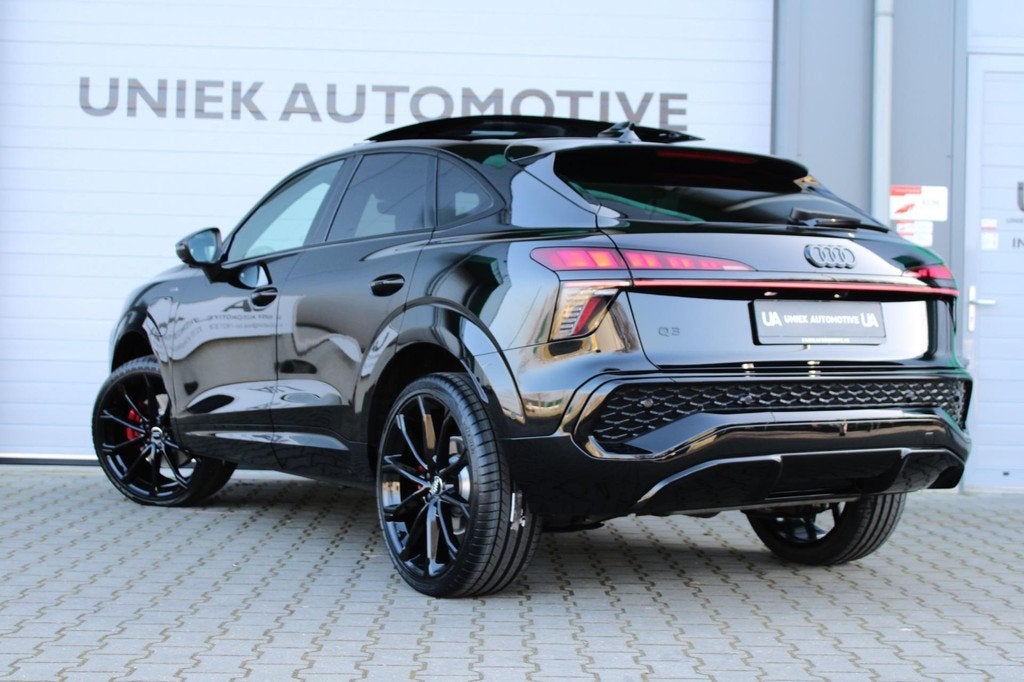 Audi Q3 Sportback S EDITION 272 PK| S LINE E-HYBRID | STANDK, Zwart, 4 cilinders, Zwart, Hybride Elektrisch/Benzine
