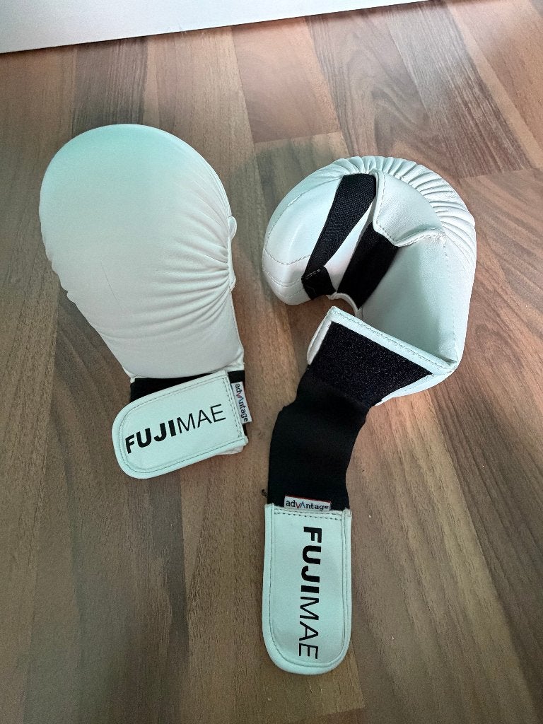 vuistbeschermers/ handschoenen Fujimae, Overige, Vechtsportbescherming, Zo goed als nieuw, Maat M