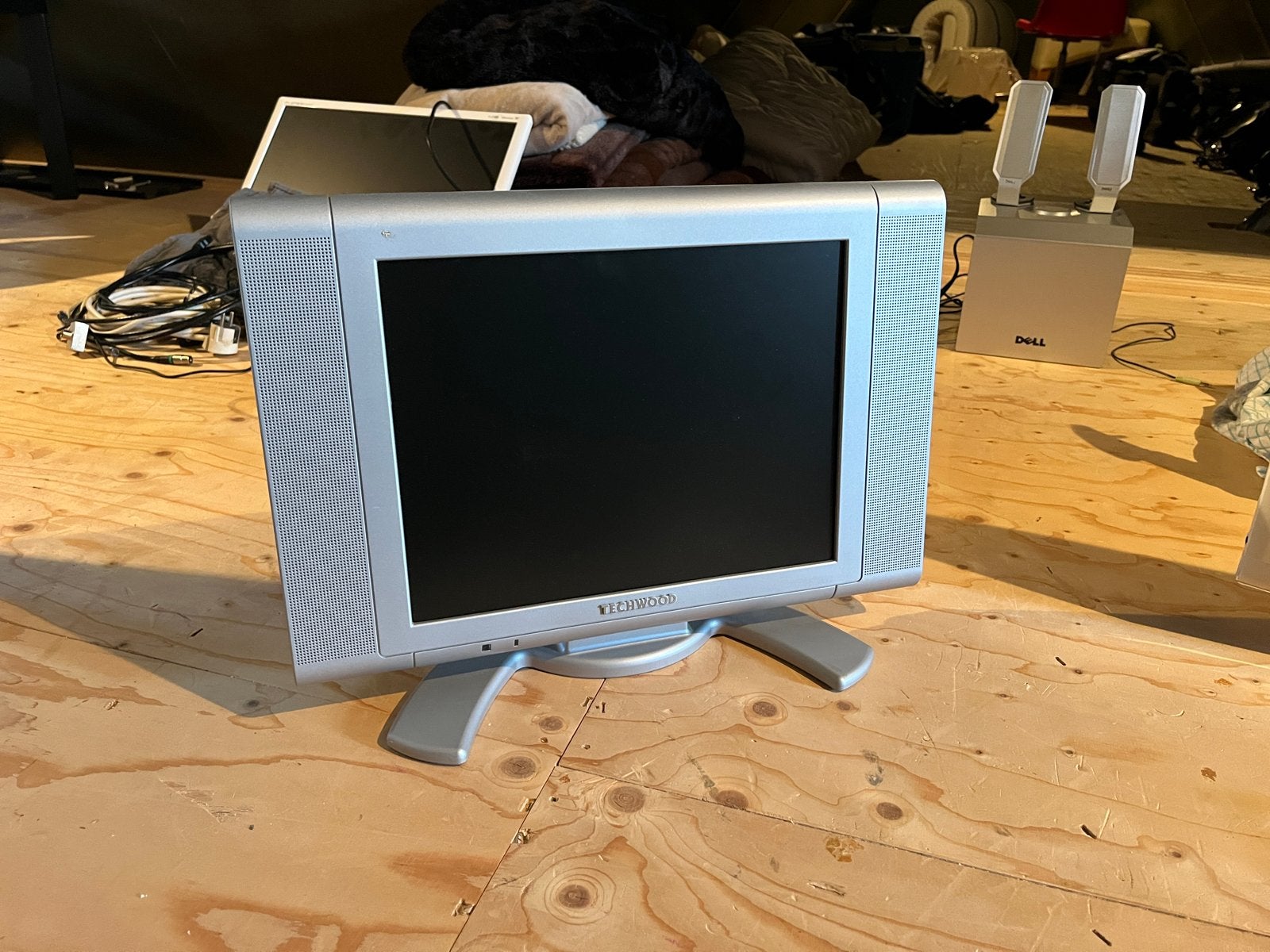 Techwood 1510LCD TV met afstandsbediening en adapter, Gebruikt, 50 Hz, Minder dan 40 cm, Ophalen