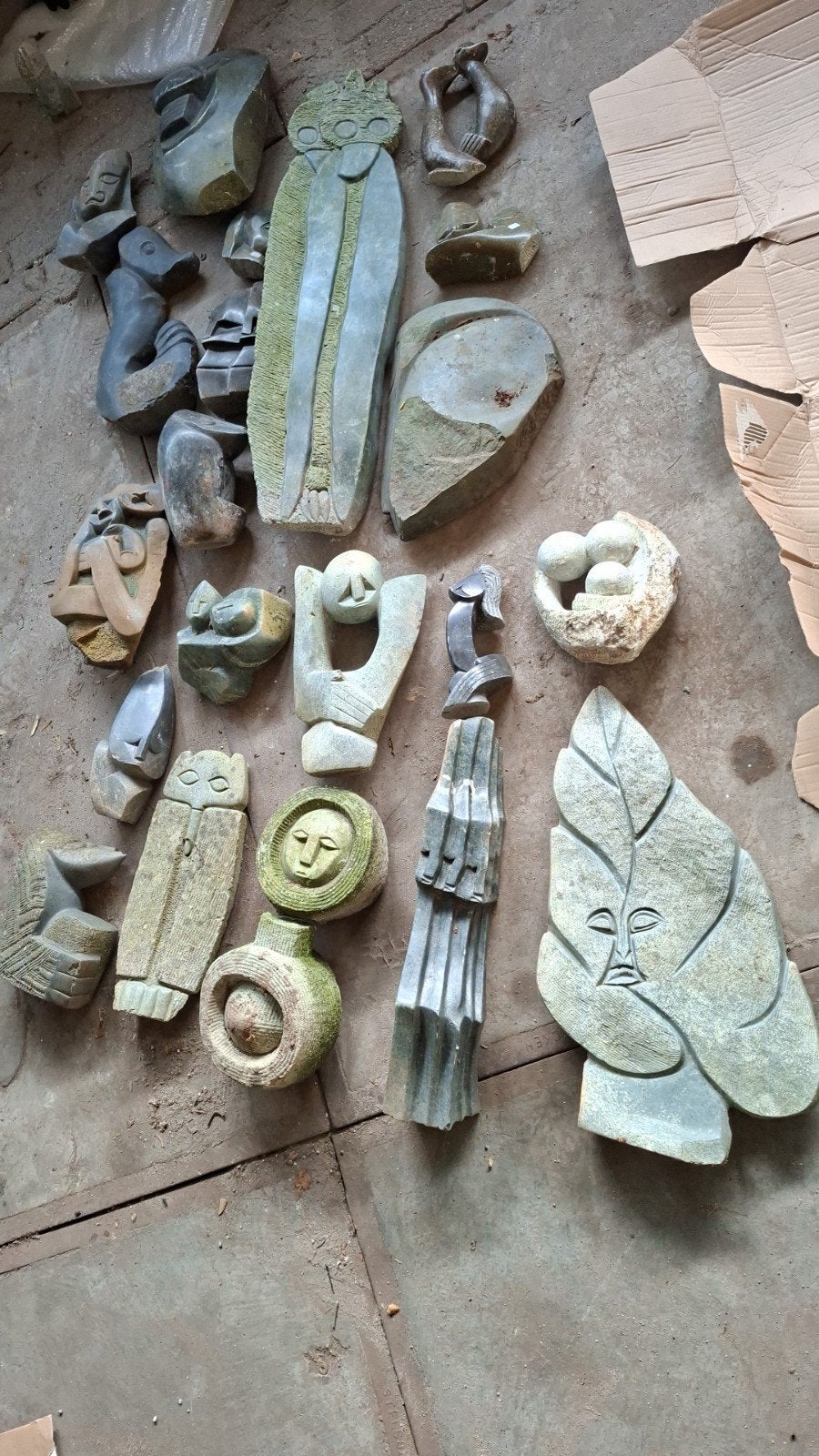 Afrikaanse stenen beelden - diverse sculpturen, Antiek en Kunst, Kunst | Beelden en Houtsnijwerken, Ophalen of Verzenden, Afrika