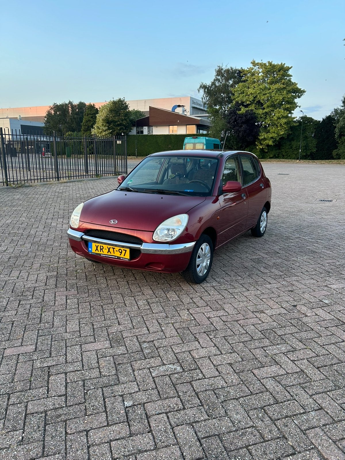 Daihatsu Sirion 1.0 AUTOMAAT. Nieuwe APK, Auto's, Daihatsu, 750 kg, 3 cilinders, 795 kg, 23 €/maand