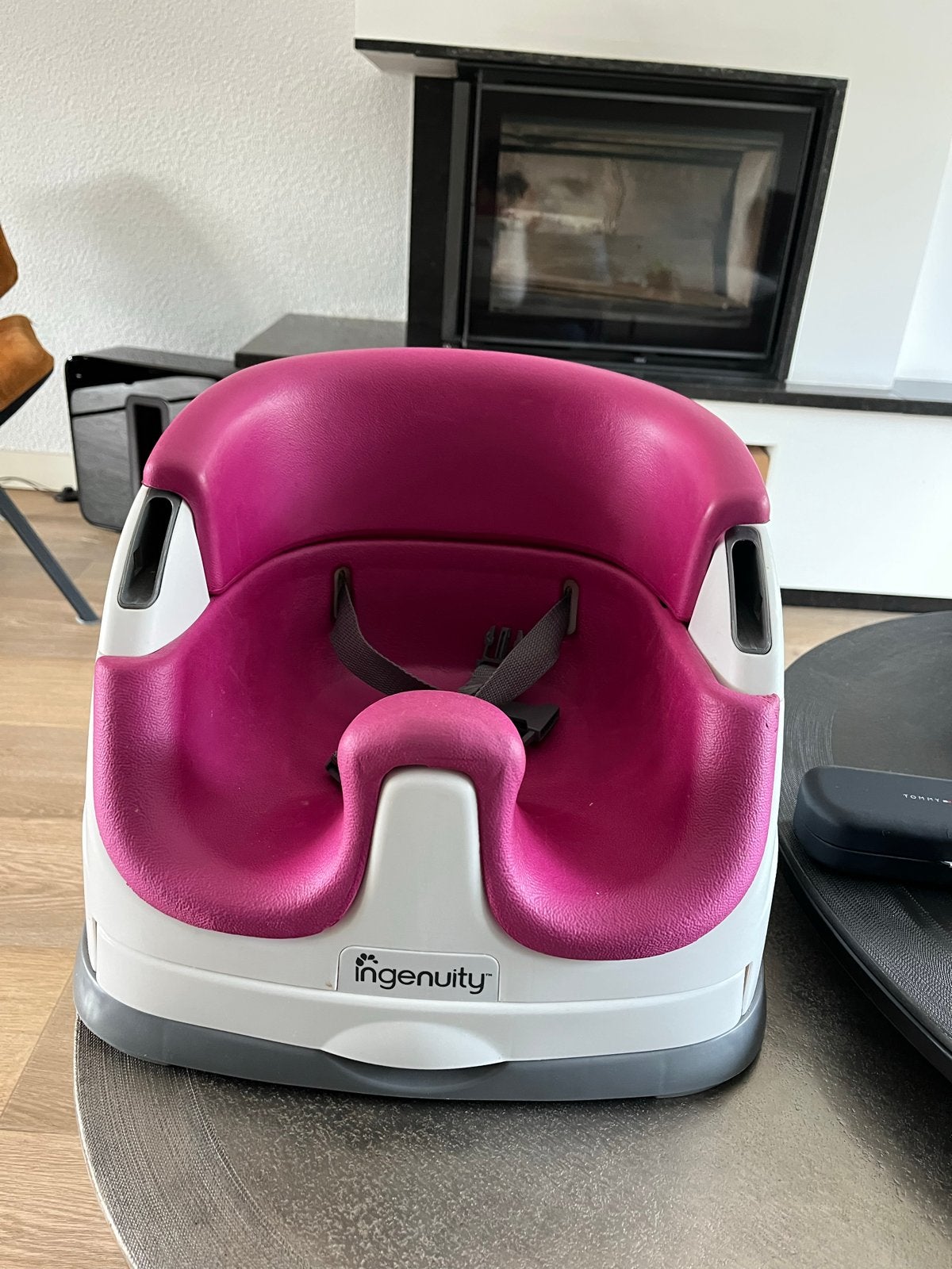 Ingenuity Baby Base 2-in-1 Zitje met Eetblad - Roze, Ophalen, Zo goed als nieuw, Overige typen, Afneembaar eetblad