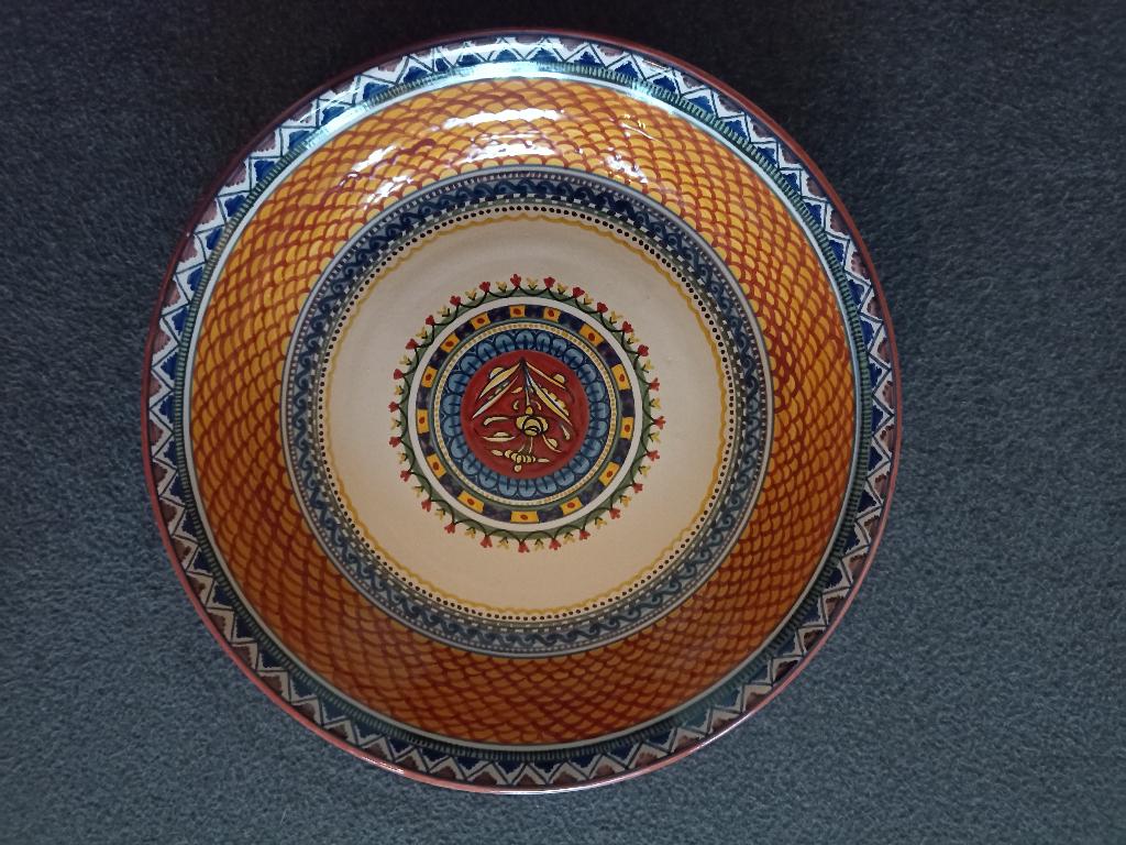 Arum wandbord, Fries aardewerk, rond 30 cm, in nieuwstaat, Antiek en Kunst, Antiek | Wandborden en Tegels, Ophalen of Verzenden