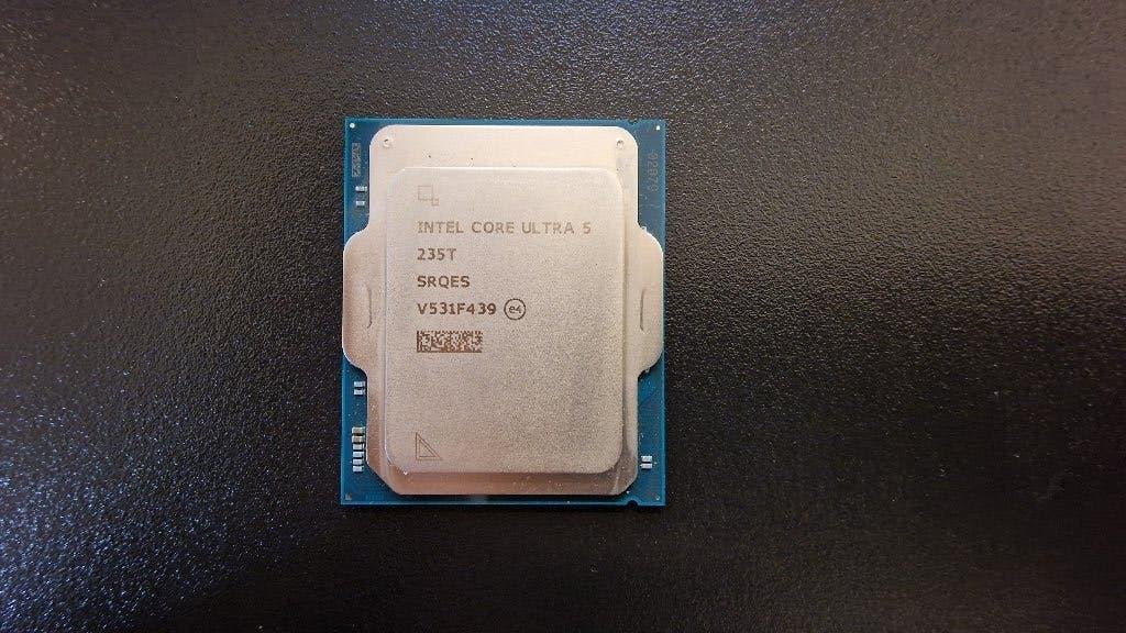 Intel Core Ultra 5 235T, Overige, Verzenden, Zo goed als nieuw, Socket 1851