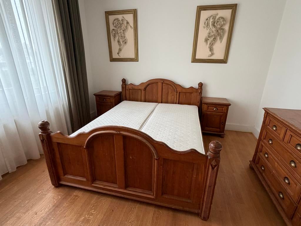 Complete slaapkamer: bed, nachtkastje, kleding- en ladenkast, Ophalen, Gebruikt, Tweepersoons