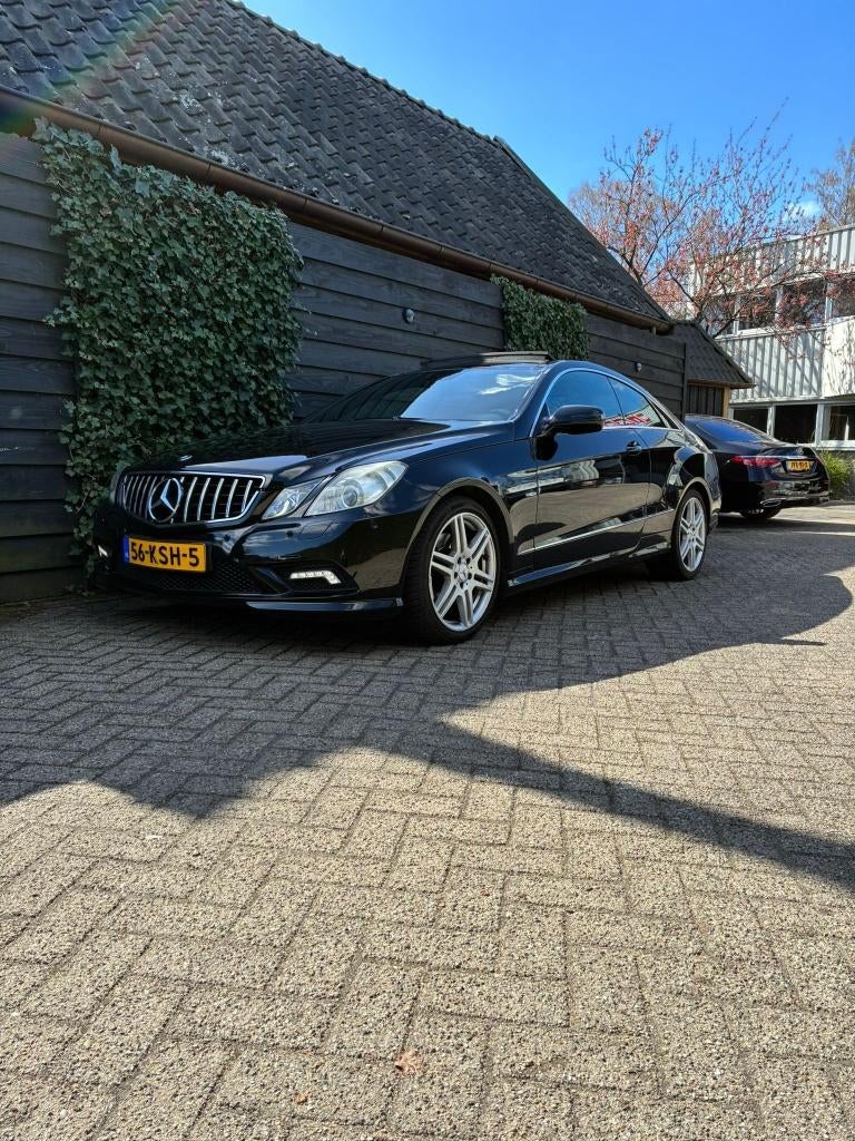Mercedes-Benz E-Klasse 3.5 E350 CGI Coupe AUT 2009 Zwart, Auto's, Automaat, Achterwielaandrijving, 1800 kg, Zwart
